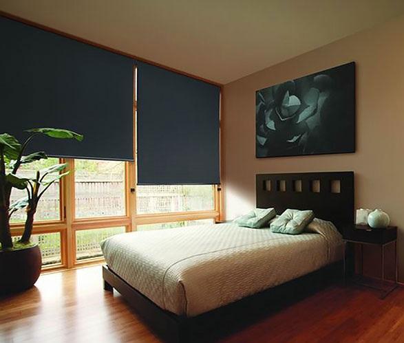 Детальніше про статтю Рулонні штори блекаут. Що це?